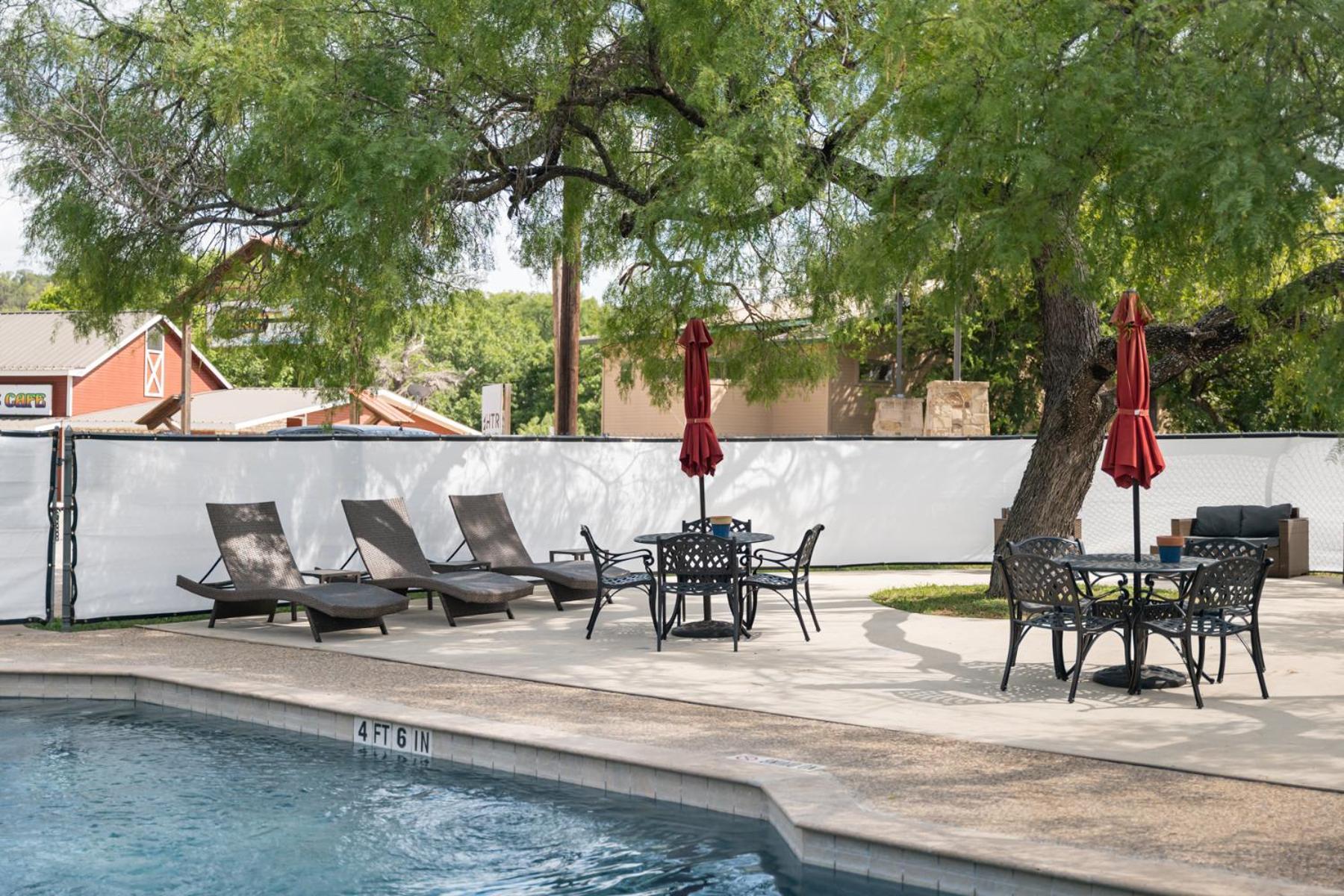 Htr Tx Hill Country Campground Kerrville Ngoại thất bức ảnh